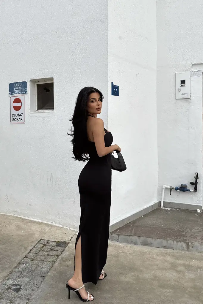 siyah-straplez-sirt-detay-elbise-14237.webp