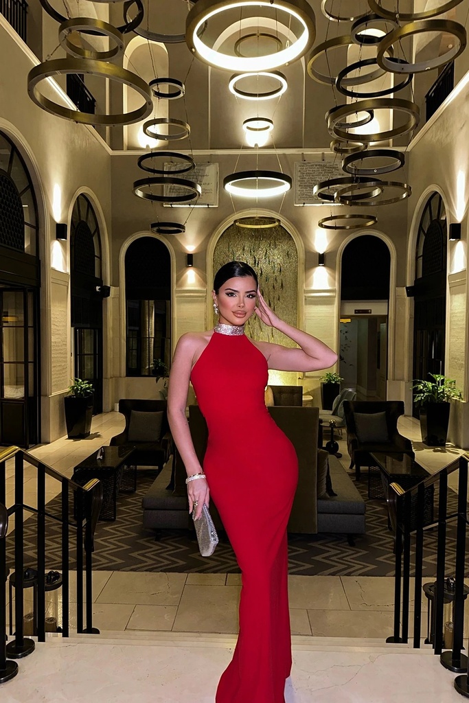 Fustan i gjatë i kuq Noah me detaj qafore