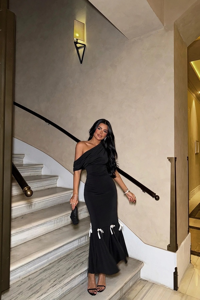 Black Basic Ruffle Detail Dress