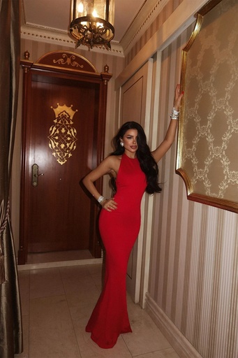 Fustan i Kuq i Gjatë Thelma