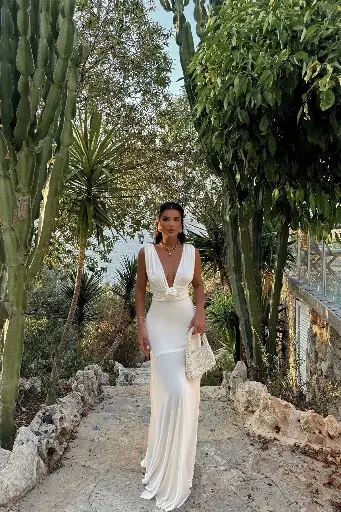 White Isolated Rose Detailed Dress